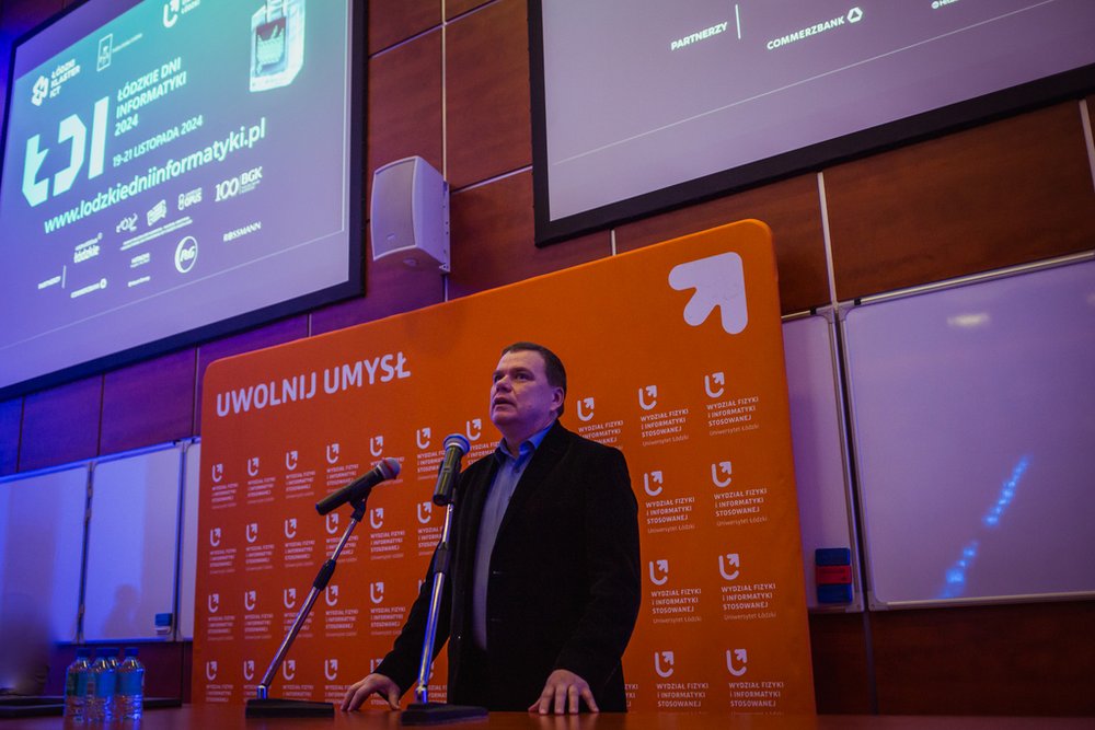 dr hab. Tomasz Gwizdałła, Associate Professor at the University of Lodz
