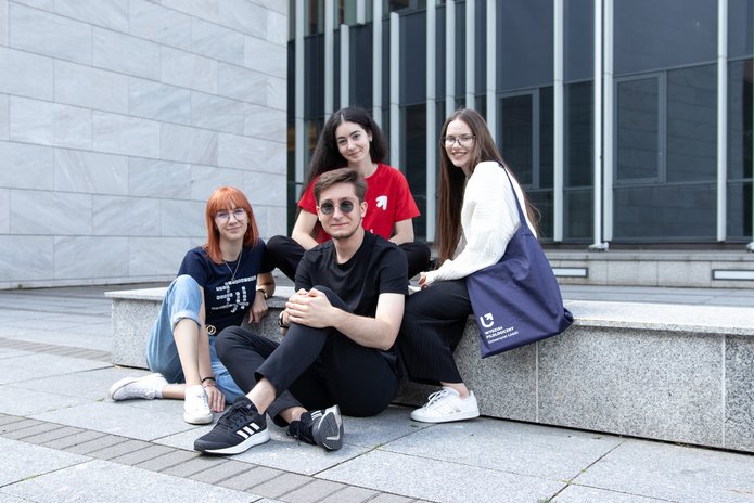 studenci